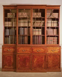 Librería con frente roto de George III, finales del siglo XVIII